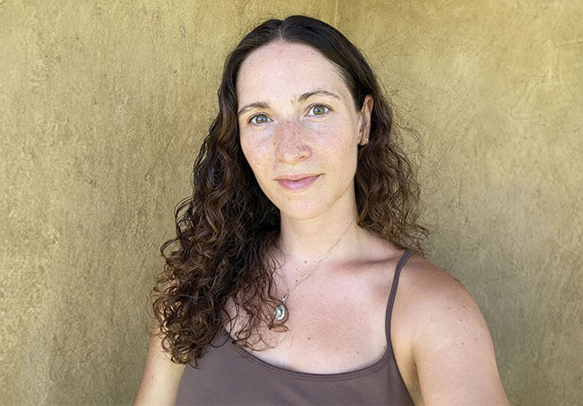 Emily Haquin | Yoga Tutor